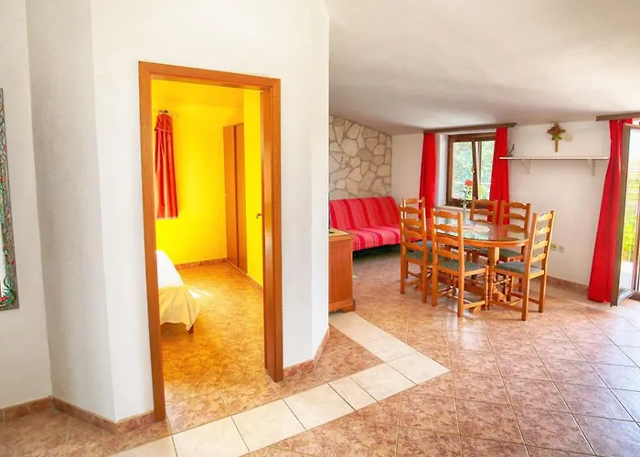 Apartman App 5- By Interhome