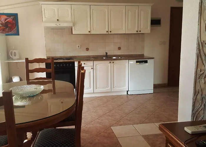 Apartman App 5- By Interhome