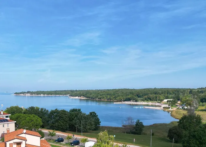 App 5- By Interhome Apartman Funtana