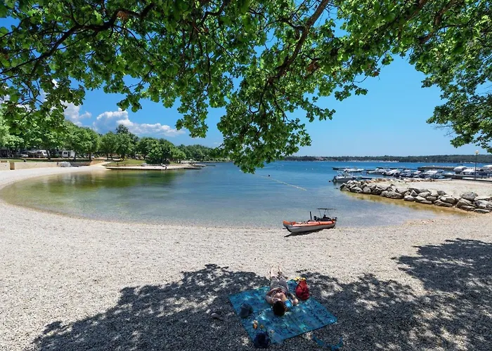 App 5- By Interhome Apartman